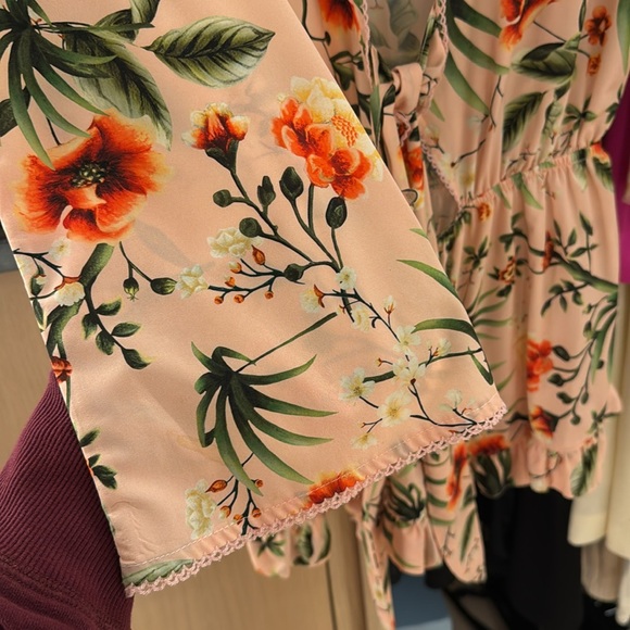 Floral romper - Picture 3 of 5